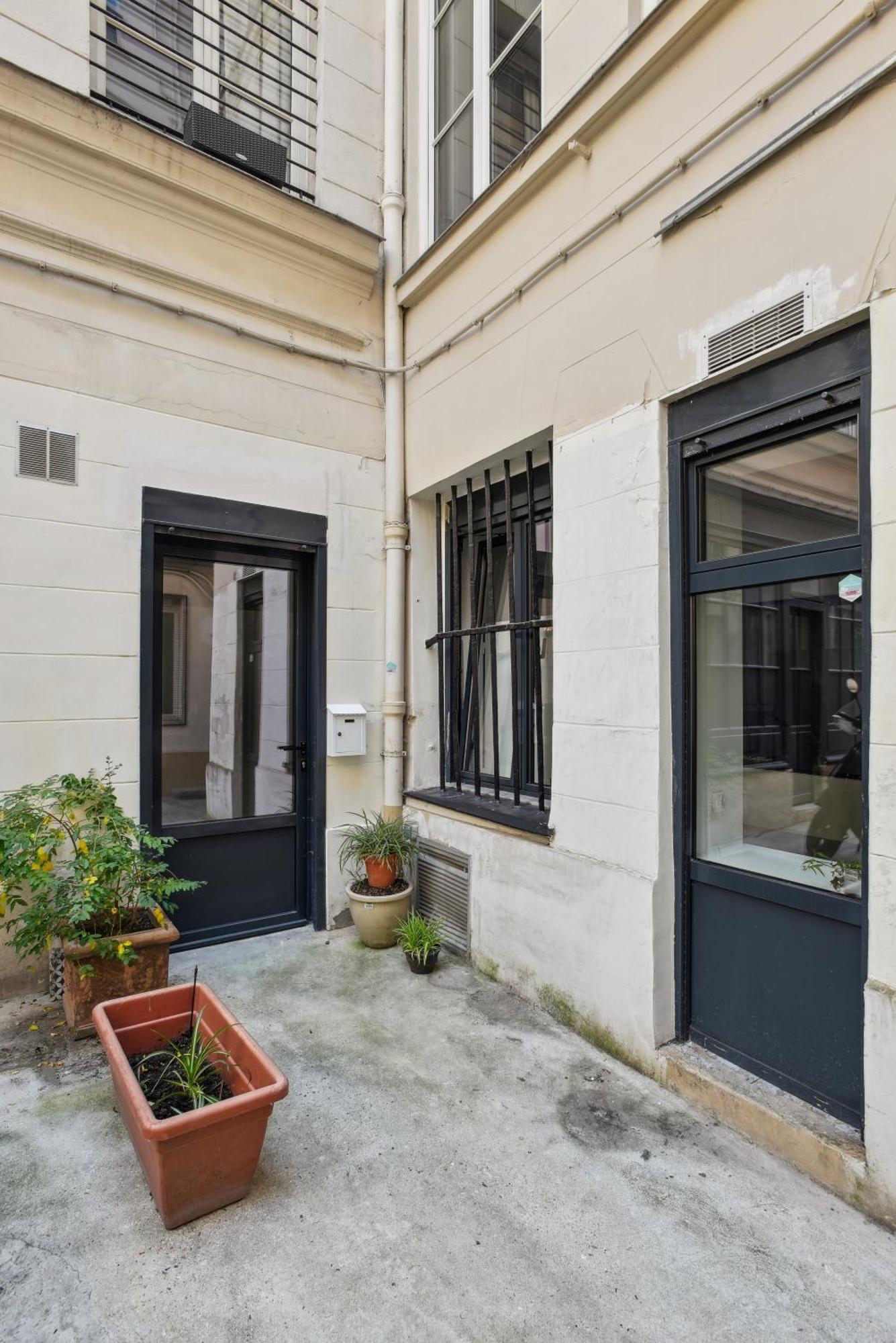 شقة Beau 3 Pieces Rue Poissonniere باريس المظهر الخارجي الصورة